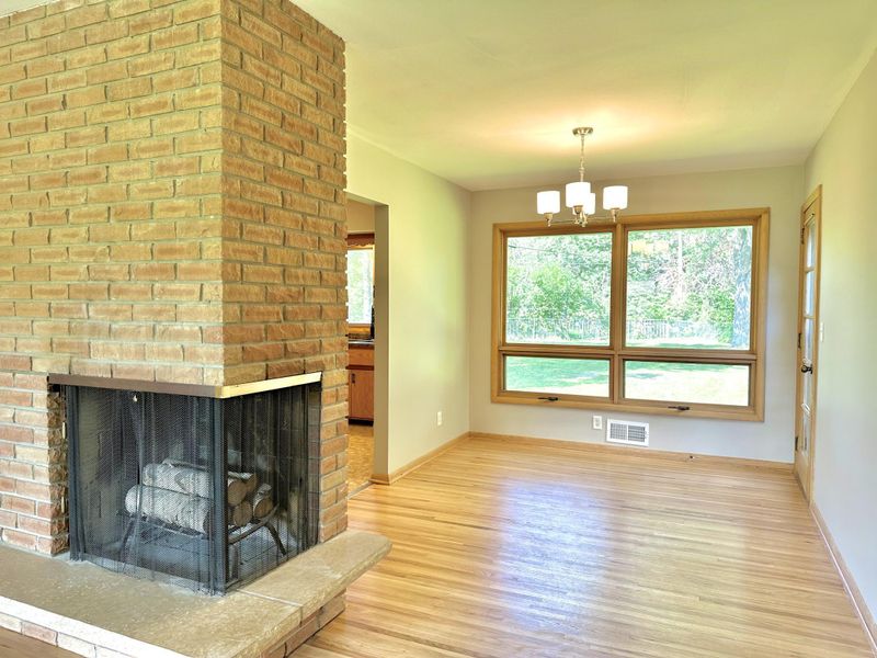 1923 Summer St, Falcon Heights, MN 55113