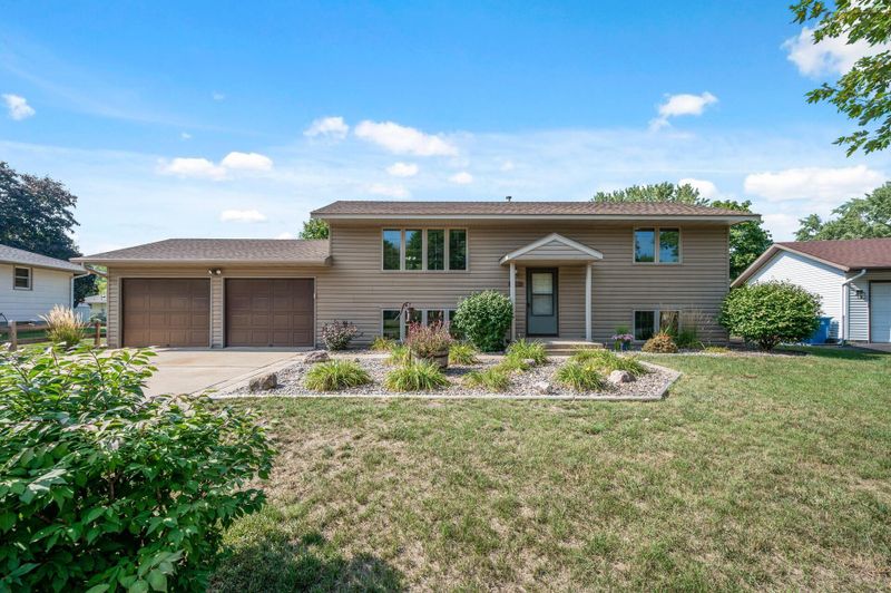 9983 Pilgrim Way, Maple Grove, MN 55369