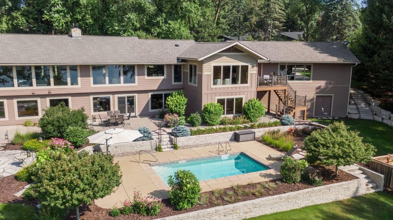 2 High Rd, Inver Grove Heights, MN 55077