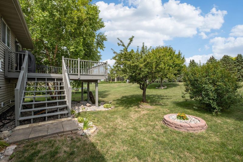 825 Morningside Pl, Belle Plaine, MN 56011