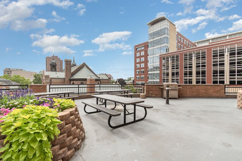 78 10th St E #2904, Saint Paul, MN 55101