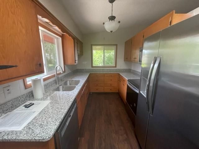 711 Lakeview Ave, North Mankato, MN 56003