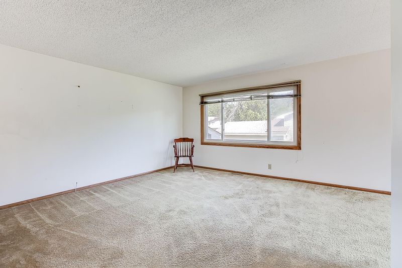4568 Horizon Cir, Eagan, MN 55123