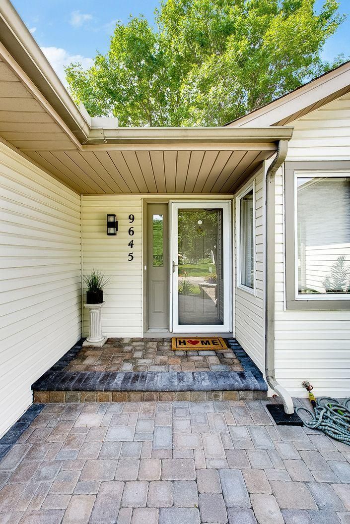 9645 72nd St S, Cottage Grove, MN 55016