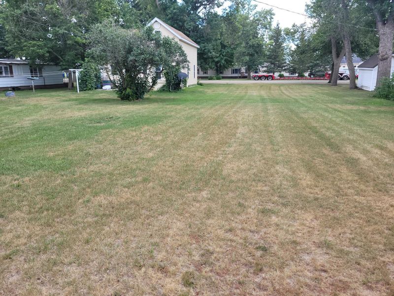 420 Rock St, Holland, MN 56139