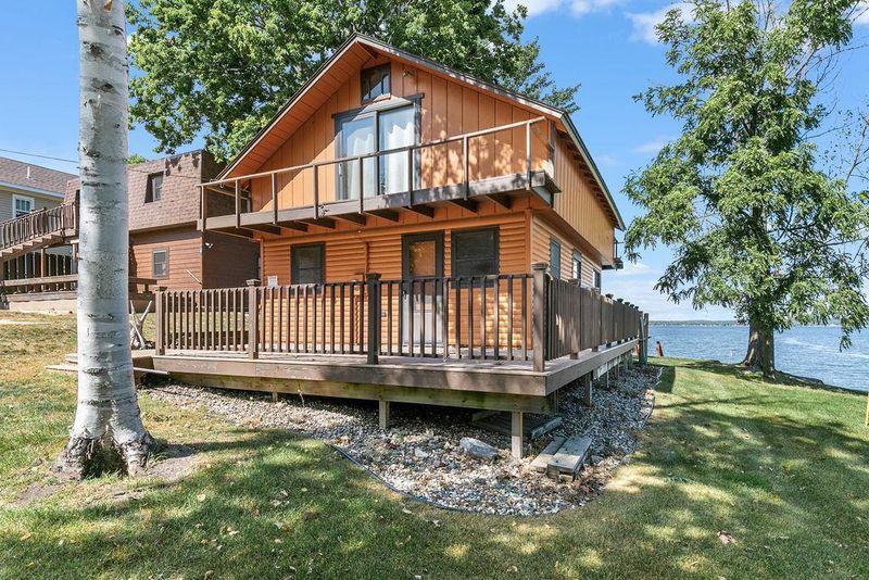 11166 Indian Beach Cir, Spicer, MN 56288
