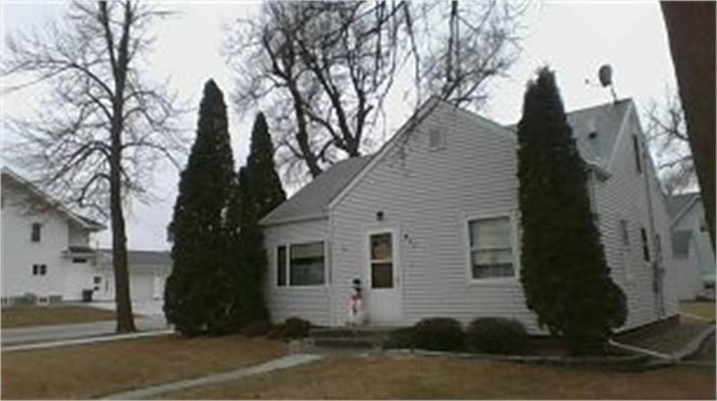 411 4th Ave, Wilmont, MN 56185