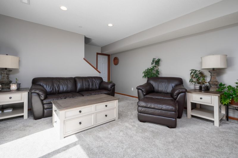 5228 Foxfield Dr NW, Rochester, MN 55901