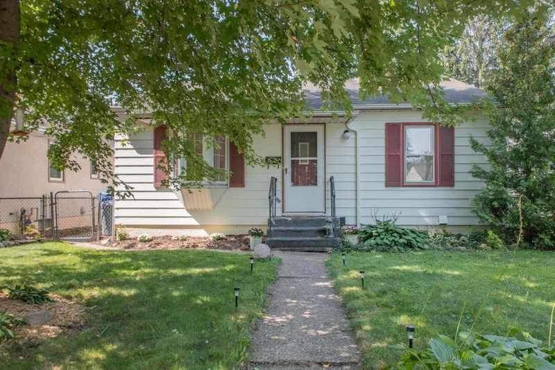 1471 Cohansey St, Saint Paul, MN 55117