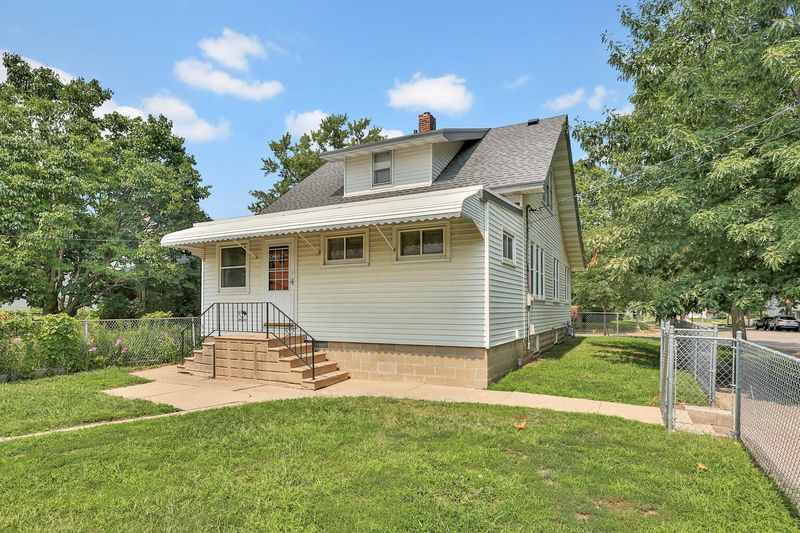 1400 Breda Ave, Saint Paul, MN 55108