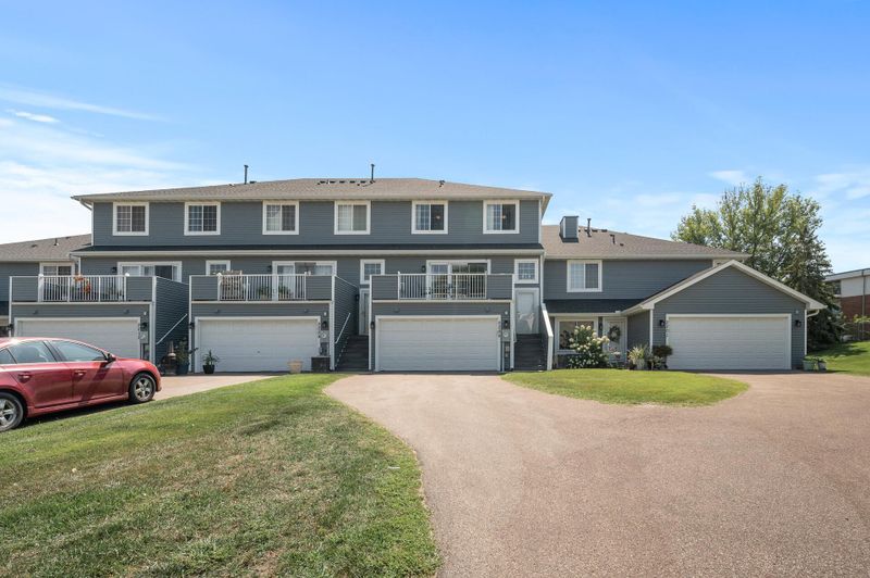 2205 E 117th St #108, Burnsville, MN 55337