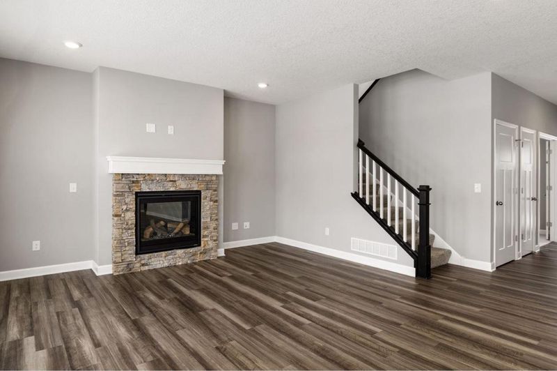 505 Heartland Dr, Delano, MN 55328