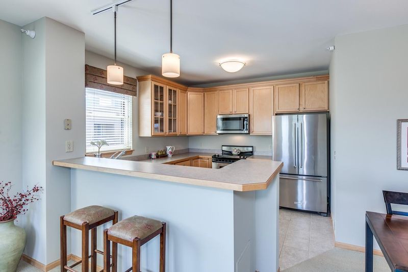 560 N 2nd St #402, Minneapolis, MN 55401