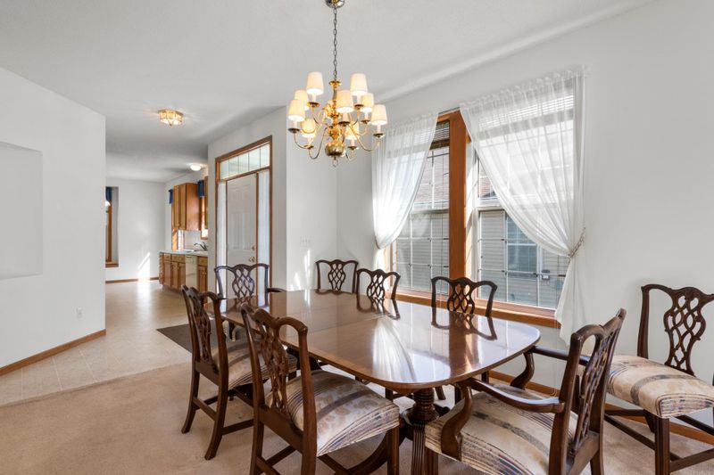 459 Meadowood Ln, Burnsville, MN 55337