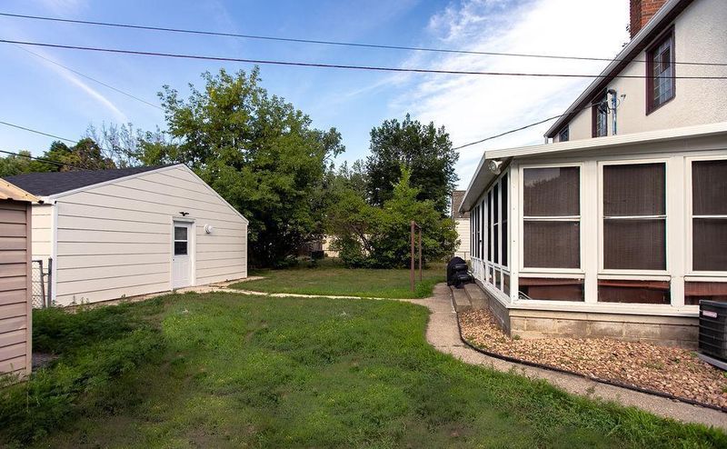 1793 Orange Ave E, Saint Paul, MN 55119