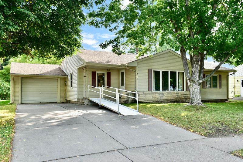 3740 W 6th St, Winona, MN 55987