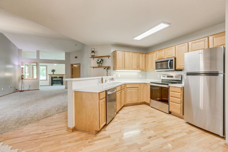 6573 Riverwood Ln, Brooklyn Center, MN 55430
