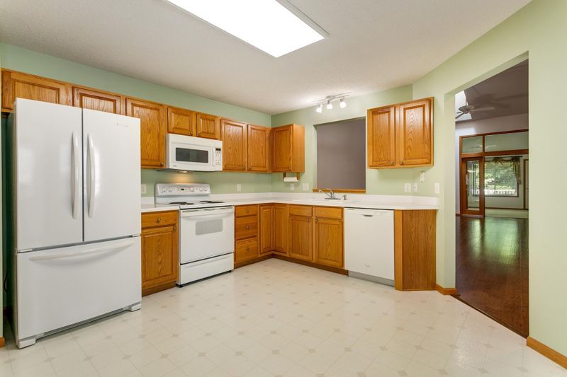 13044 Falcons Way, Savage, MN 55378