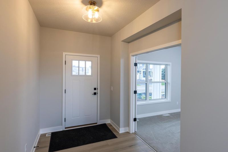 7451 Water St, Shakopee, MN 55379