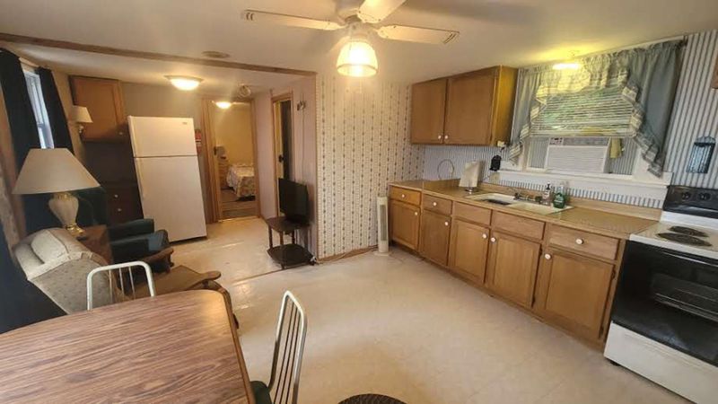 816 E Scharf Ave, Vergas, MN 56587