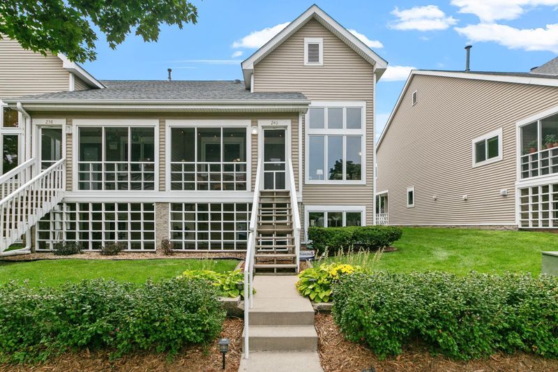 240 6th St NE, Minneapolis, MN 55413
