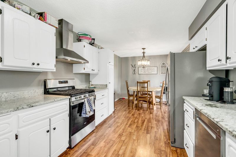231 Kathleen Dr, West Saint Paul, MN 55118