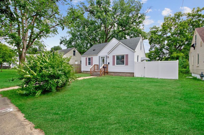 4932 Aldrich Ave N, Minneapolis, MN 55430