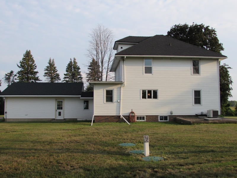 1670 130th Ave, Welcome, MN 56181