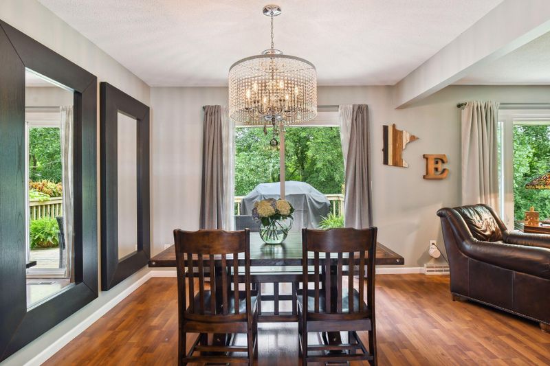 7011 Mccauley Trl S, Edina, MN 55439