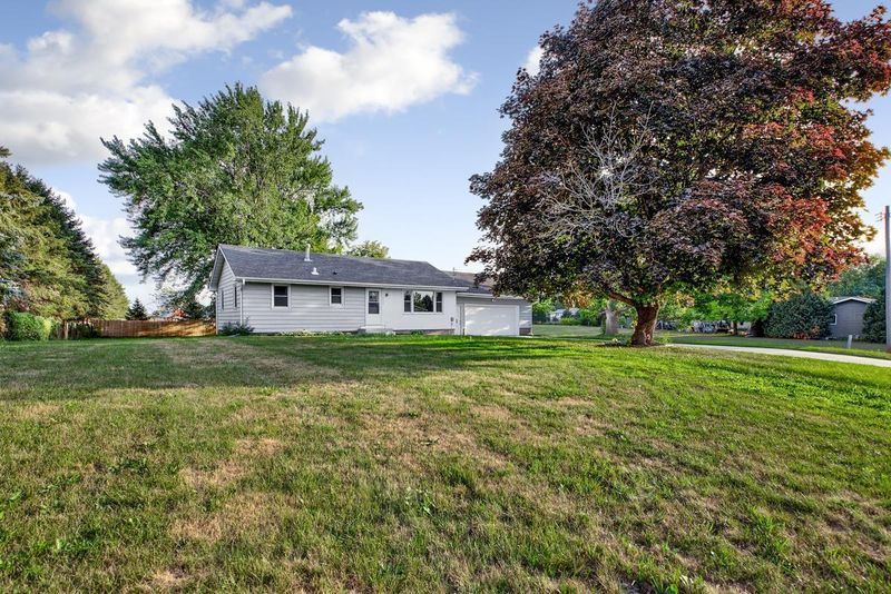 1137 17th St SW, Faribault, MN 55021