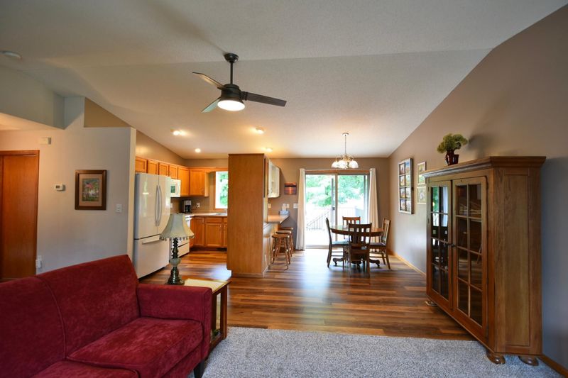 530 5th St E, Wanamingo, MN 55983