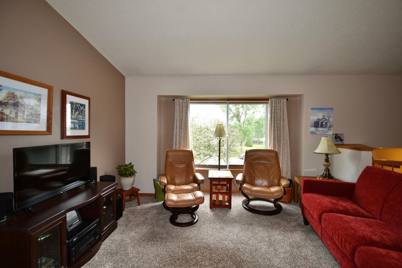 530 5th St E, Wanamingo, MN 55983