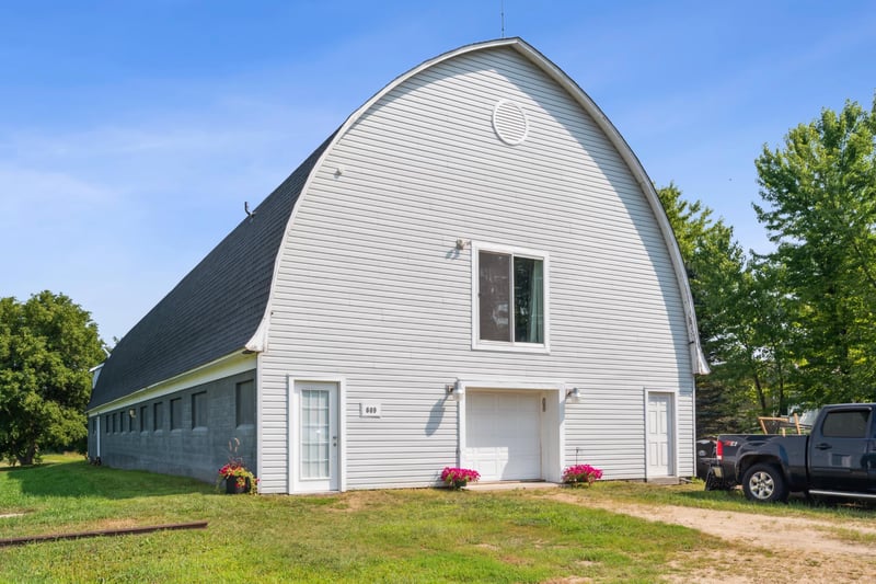 609 5th Ave, Clear Lake, WI 54005