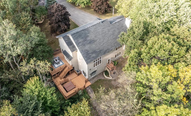 18415 Lone Oak Ct, Prior Lake, MN 55372