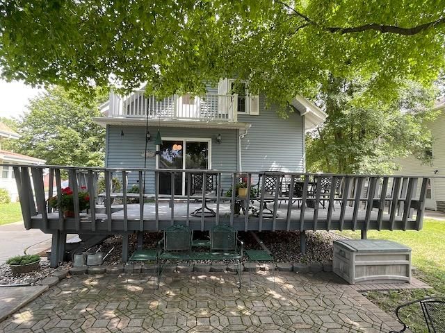 512 10th St SW, Willmar, MN 56201