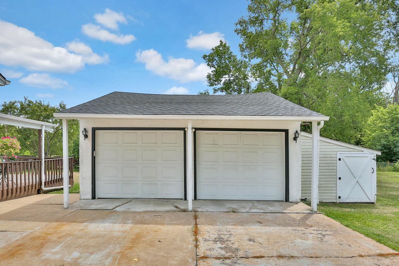 6149 Upper 51st St N, Oakdale, MN 55128