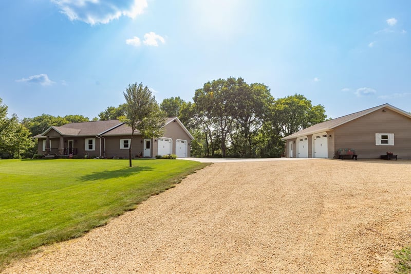 14363 647th St, Wabasha, MN 55981