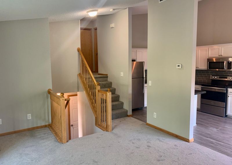 1373 S Trail Dr, Faribault, MN 55021