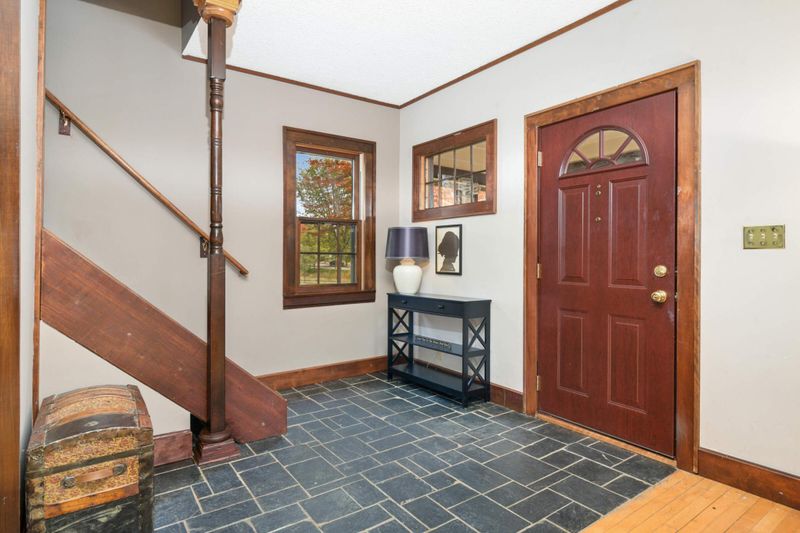 710 E 37th St, Minneapolis, MN 55407