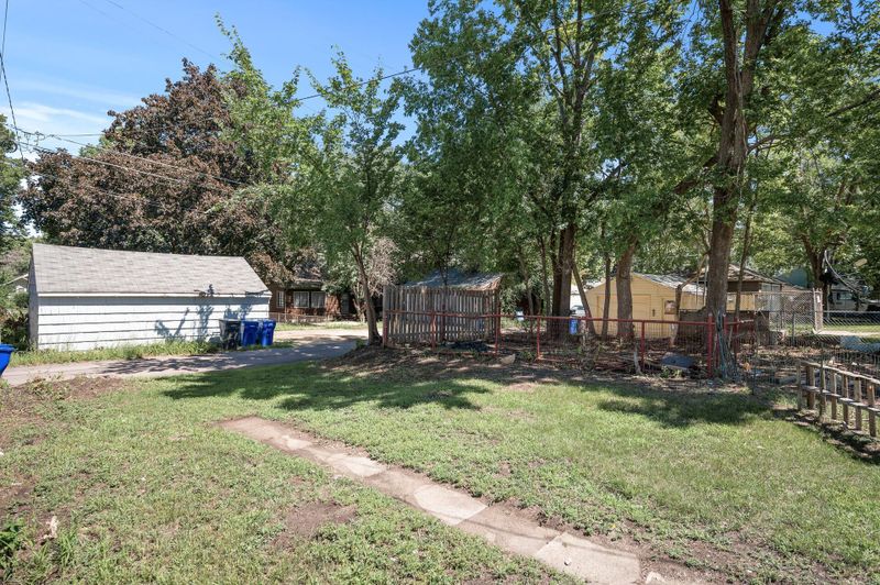 1739 Wordsworth Ave, Saint Paul, MN 55116