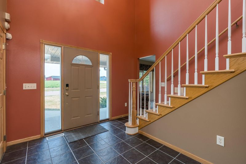 852 Mill Race Rd, Madelia, MN 56062