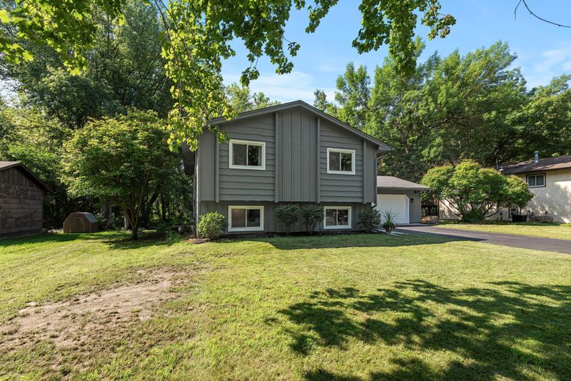 2310 Sherwood Rd, Mounds View, MN 55112