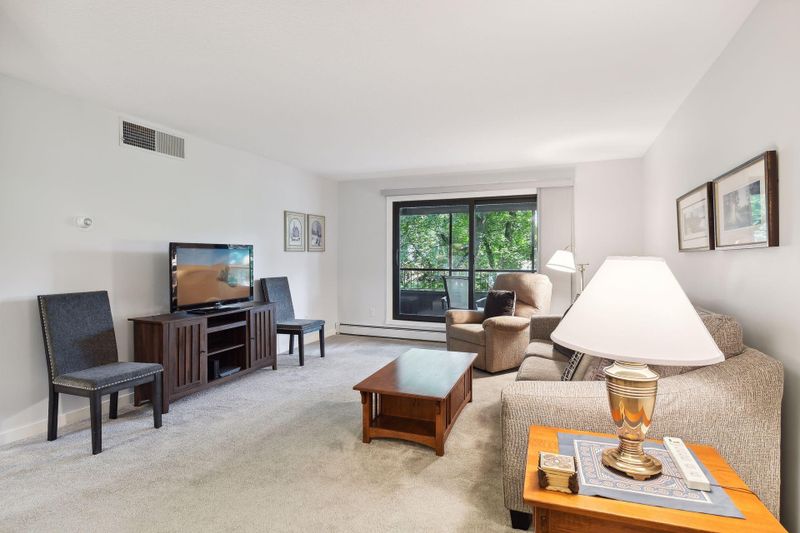 7500 Cahill Rd #221C, Edina, MN 55439