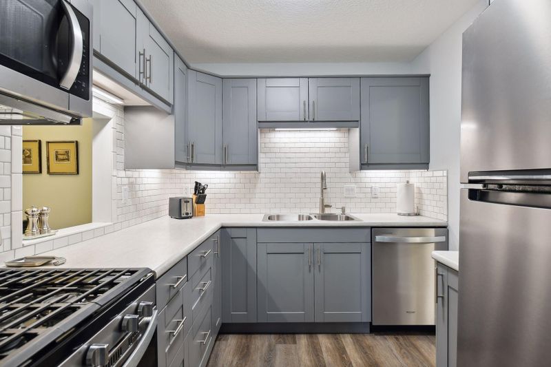 7500 Cahill Rd #221C, Edina, MN 55439