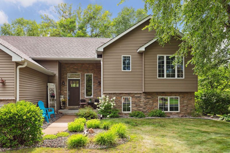 4965 126th St N, White Bear Lake, MN 55110