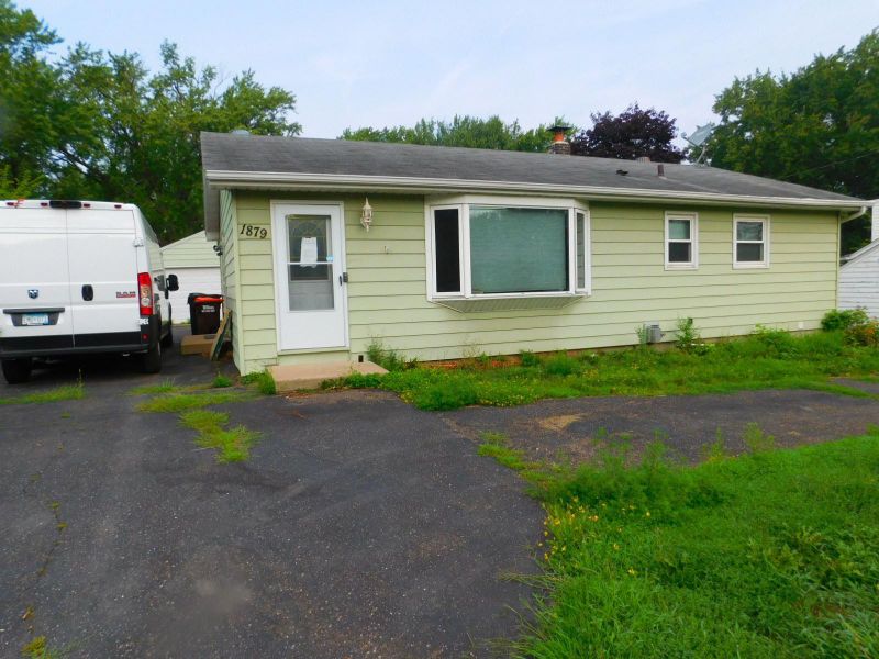 1879 Mcknight Rd N, Maplewood, MN 55109