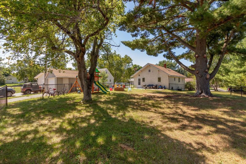 1115 Broadway St, Brainerd, MN 56401