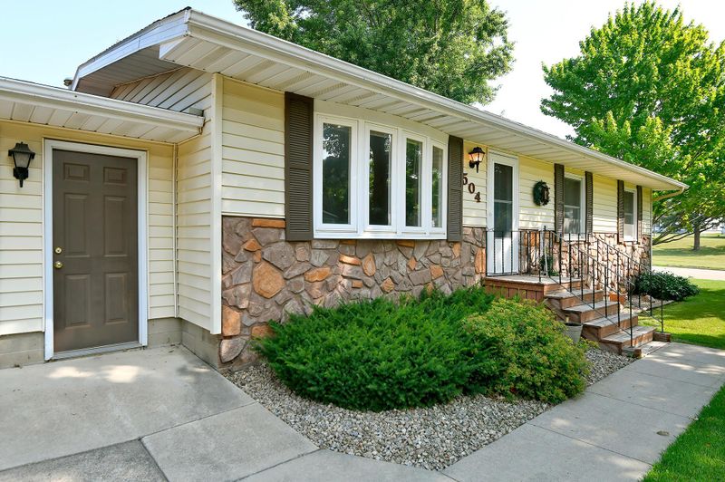 504 Young Dr, Owatonna, MN 55060