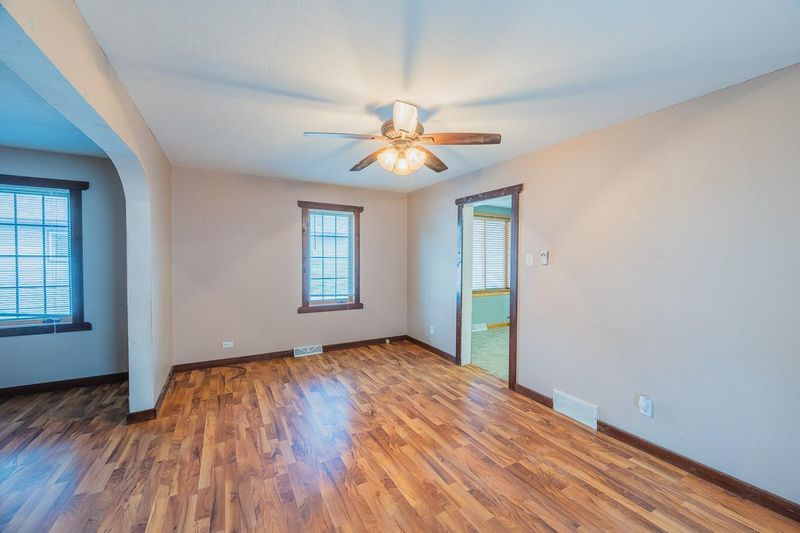309 W 4th Ave N, Aurora, MN 55705