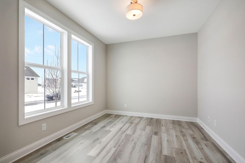 2150 Ridgepointe Dr, Hastings, MN 55033